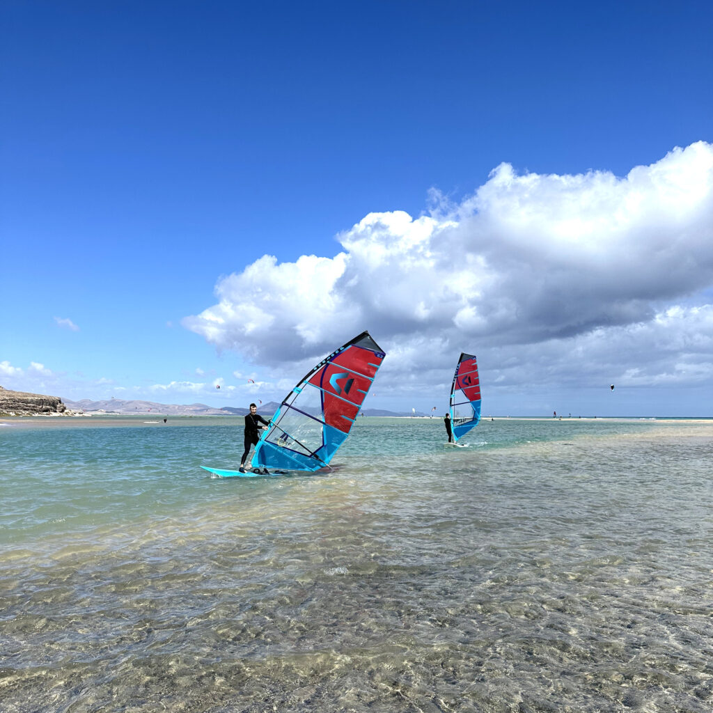 Surfisti a Playa de Sotavento